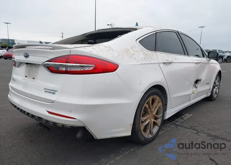 2019 Ford Fusion Hybrid Titanium from USA, damaged, VIN 3FA6P0RU9KR175450